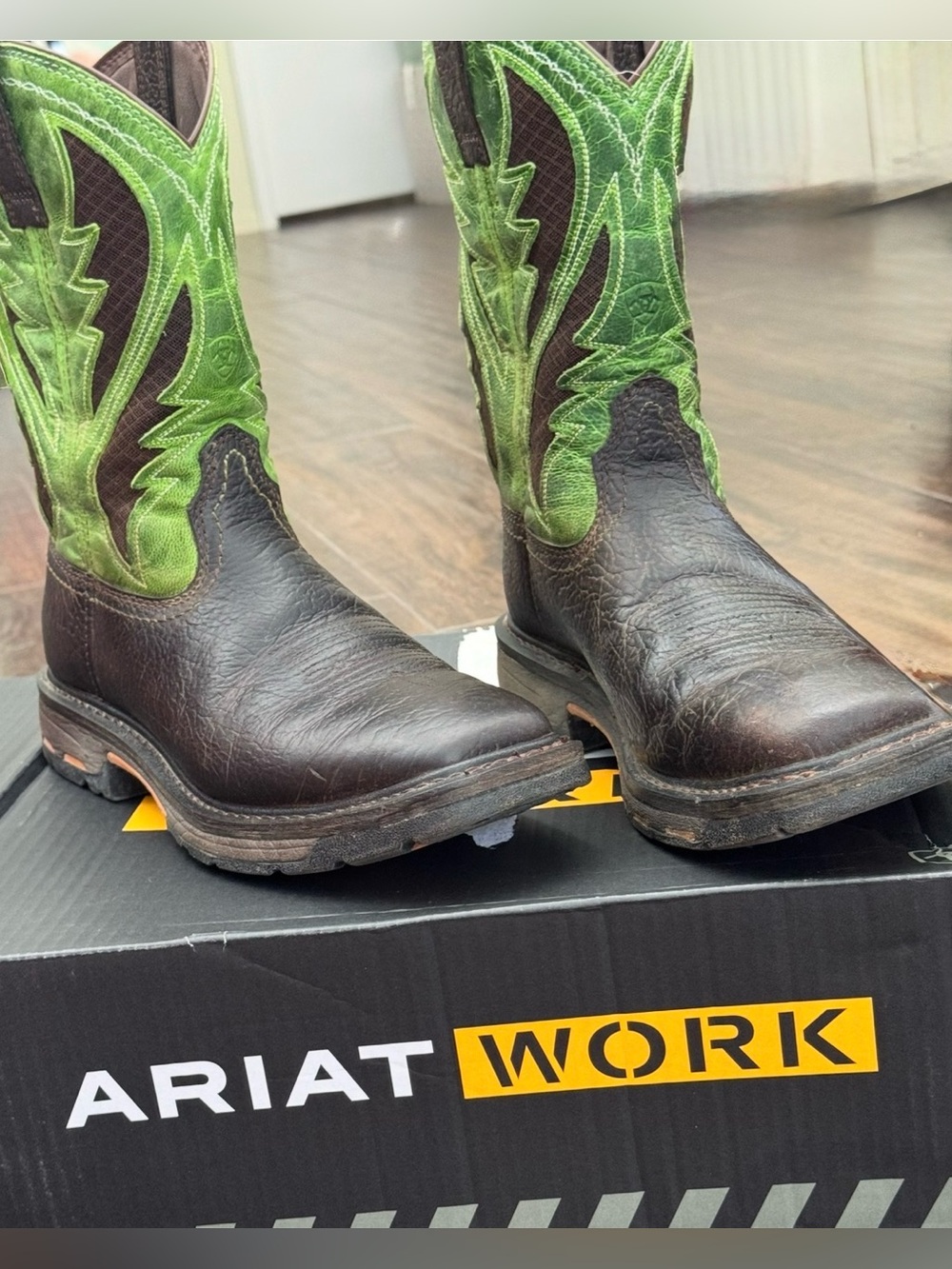 Ariat Men's WorkHog Wide Square Toe VentTEK Work Boots Bruin Brown Green EUC